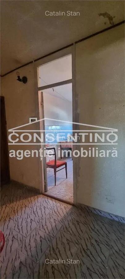 Se vinde imobil cu 3 camere , Brosteni, decomandat - 3