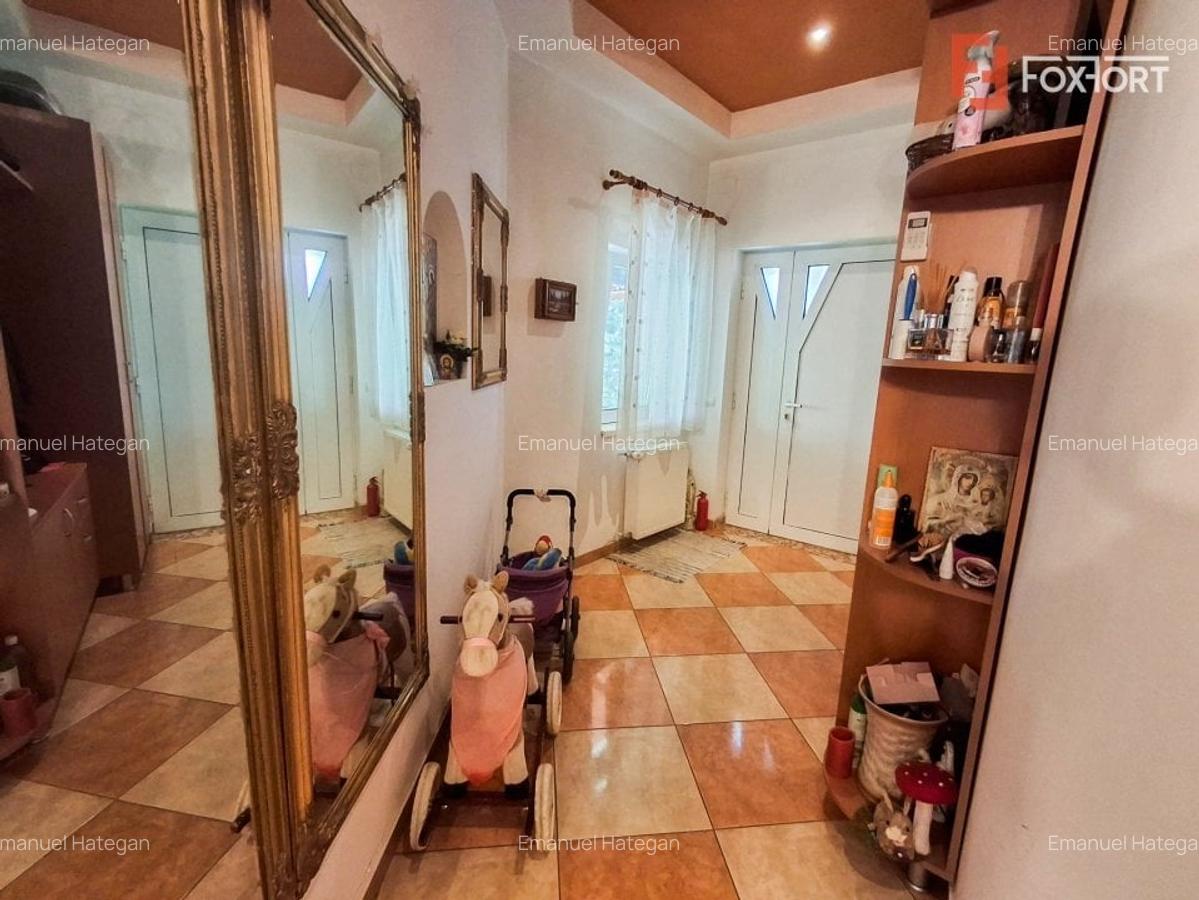 Casa individuala cu 8 camere si teren de 832 mp de vanzare, zona Girocului - 2