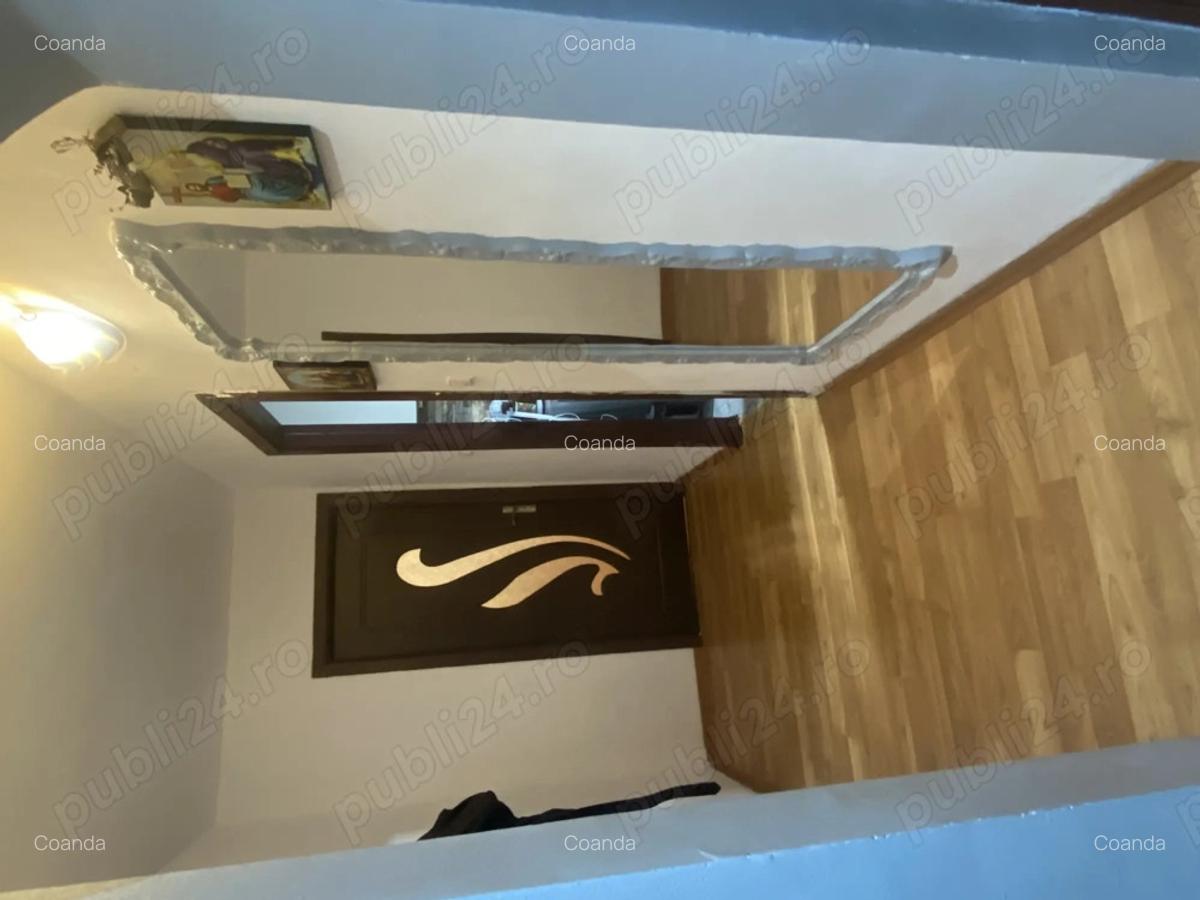 Vand apartament cu 3 camere - 1