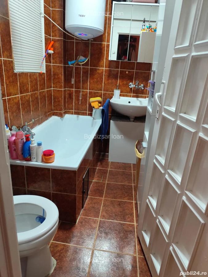 De vanzare Apartament 2 camere, zona centrala, curte comuna. - 5