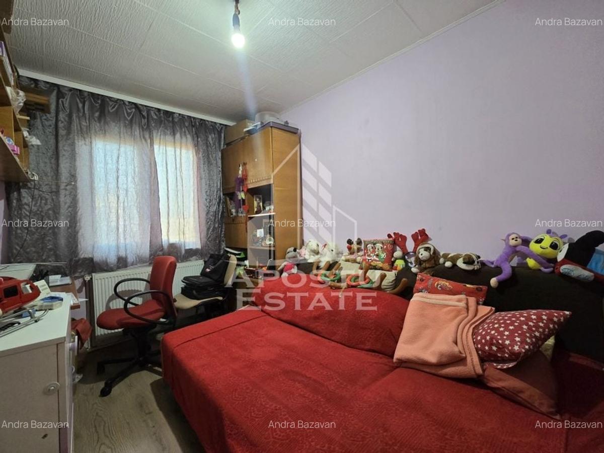 Apartament cu 4 camere, centrala proprie, zona Dacia - 4