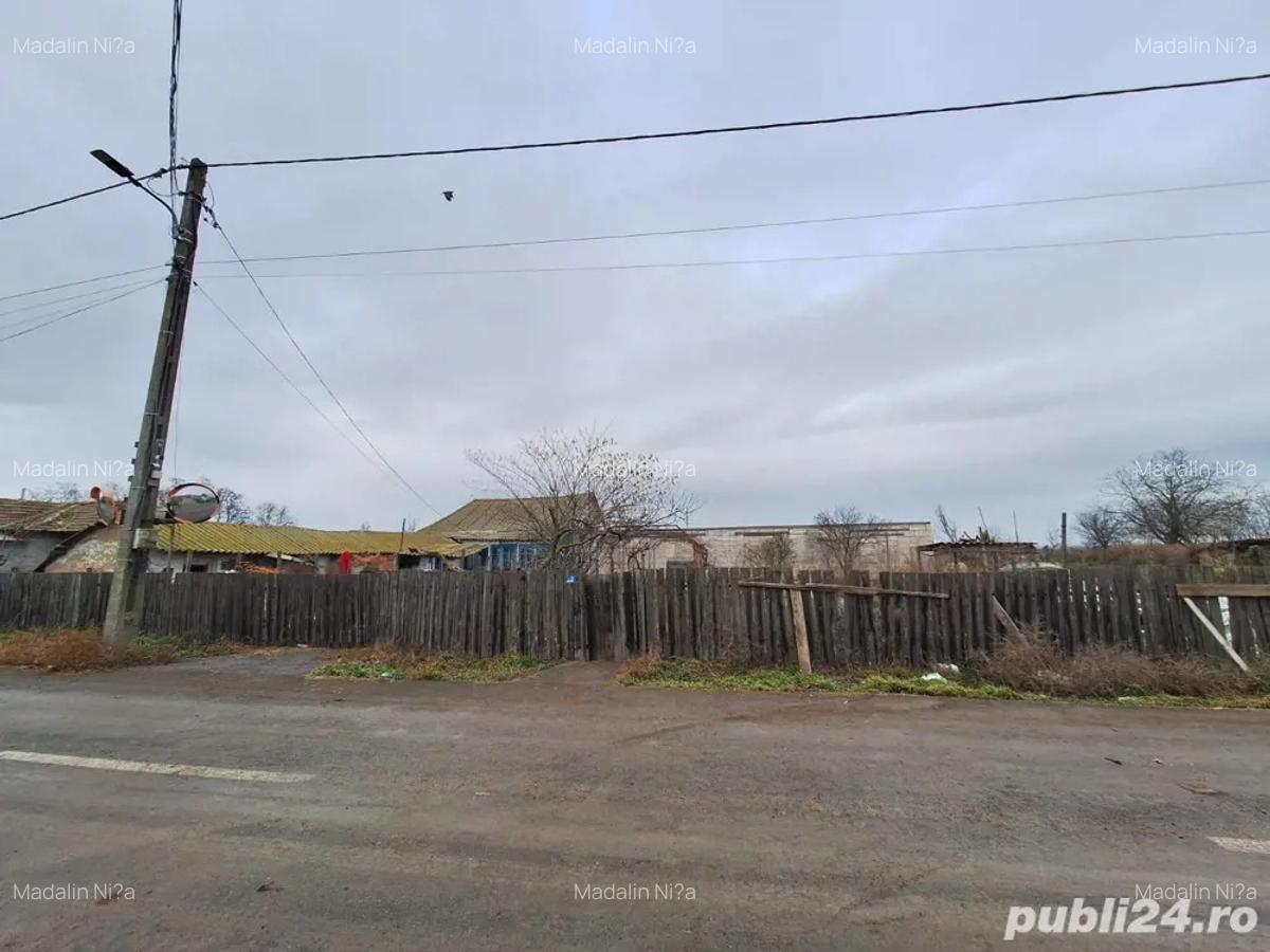 Casa netermina de vanzare - 4