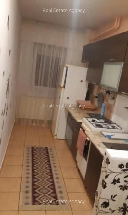 1 camera in zona Garii - 3