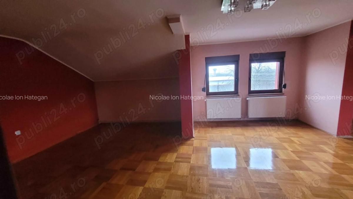 Imobil cu 3 case:C1 -3 nivele;C2-2nivele;C4-1 nivel;C3;C5;Piscina;Foisor - 18