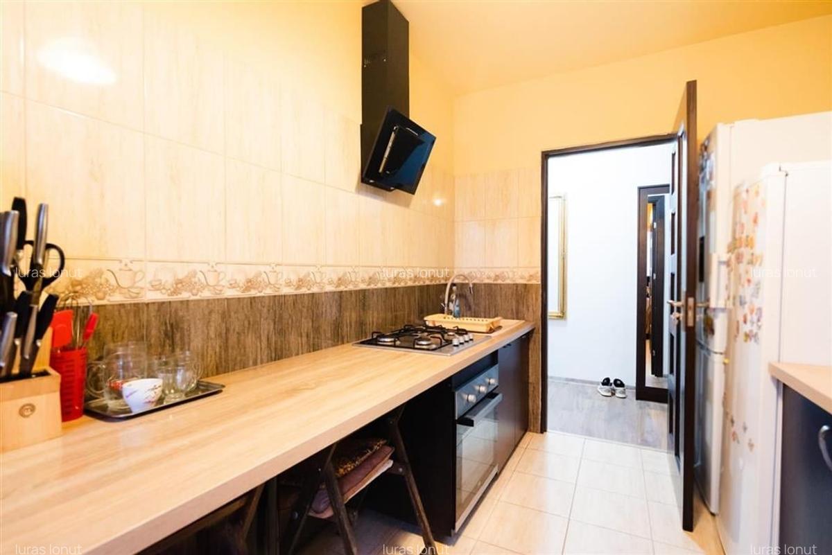 Apartament cu 4 camere decomandat în Decebal - 5