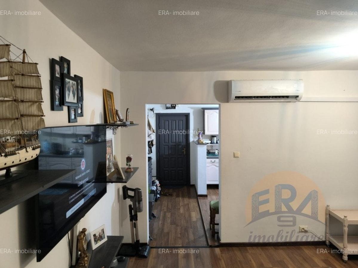 Apartament cu 3 camere semidecomandat, mobilat în Rogerius - 8