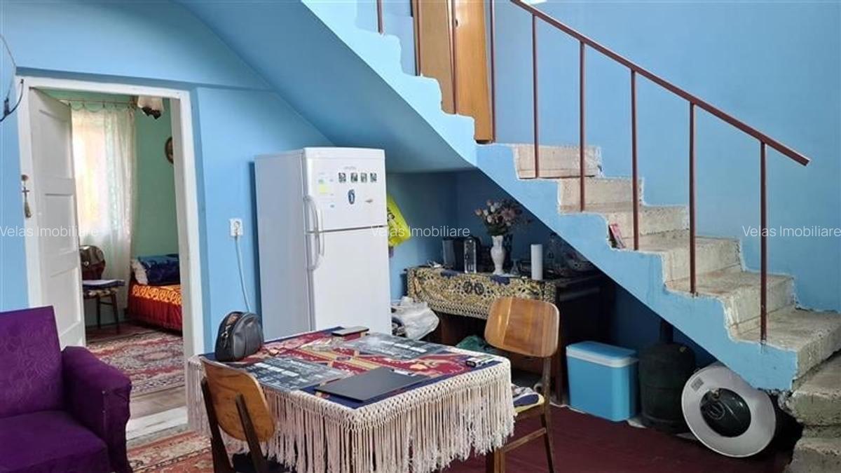 Casa Vanatori, P+ET, 904 mp teren, zona Primarie - 2