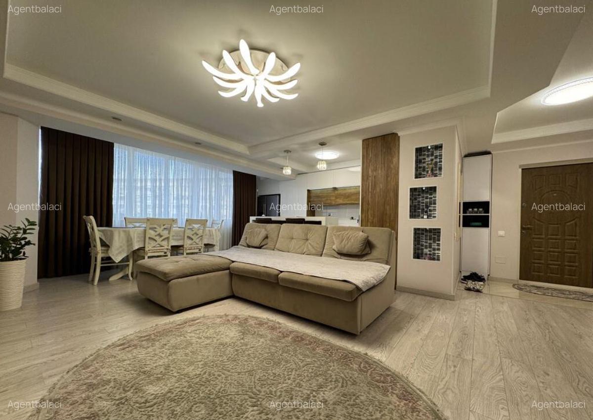 Apartament de vanzare in zona Coresi Shopping - 2