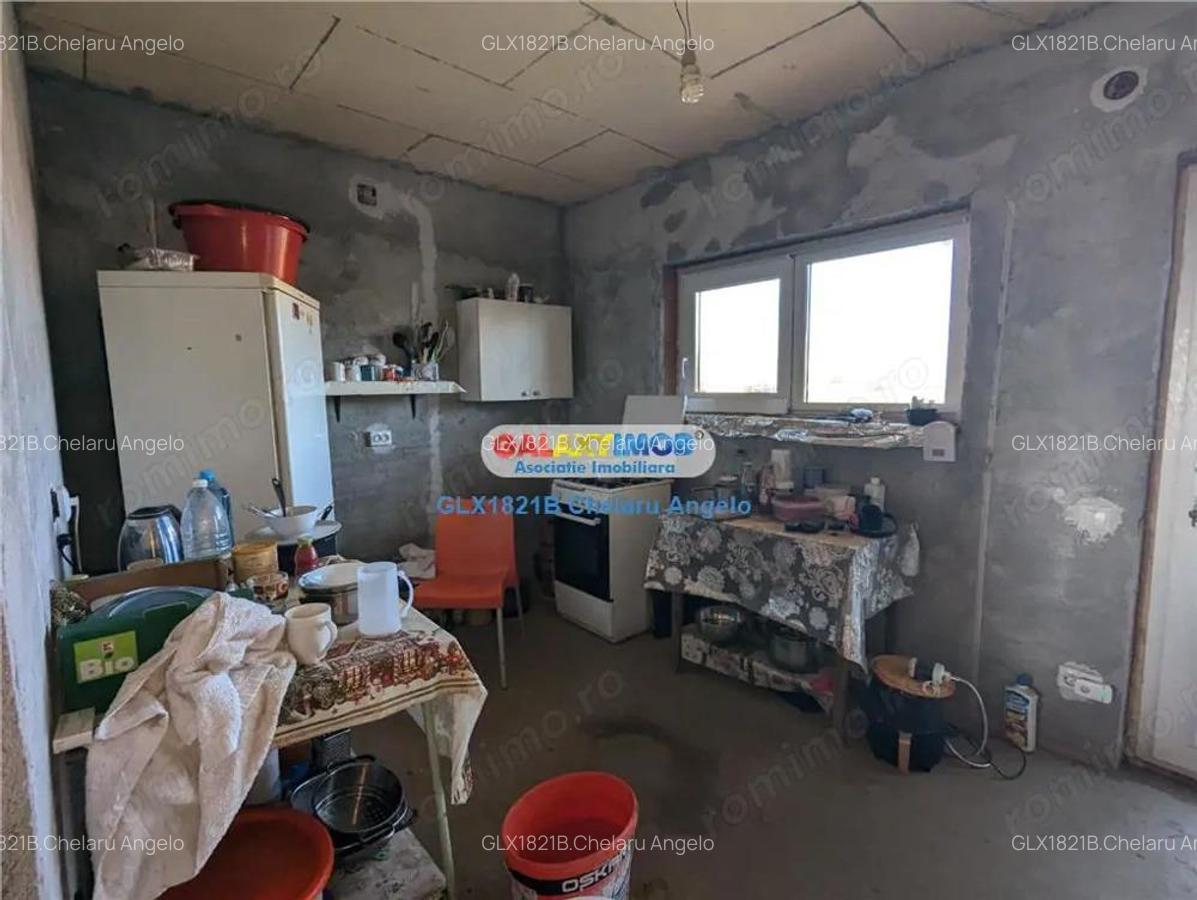 Adunatii Copaceni vila P+1 ,5 camere,suprafata 165 mp, teren 1300 mp - 5