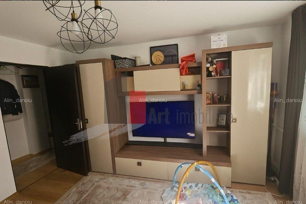 Apartament cu 3 camere de vanzare in zona Chibrit/1 Mai/C... - 3