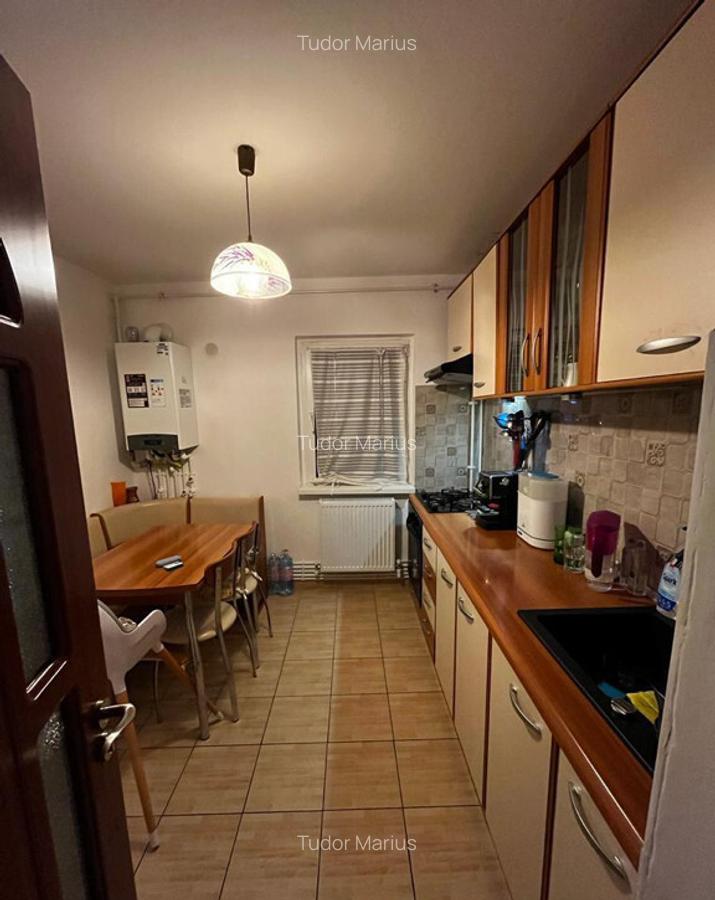 Apartament 4 camere zona de sud a ora?ului - 1