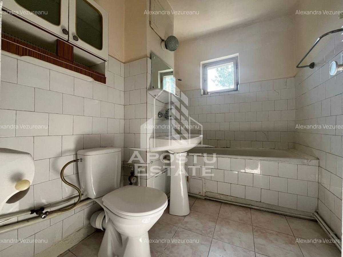 Apartament cu 3 camere, 2 bai, 2 balcoane, garaj sub bloc , Girocului - 15