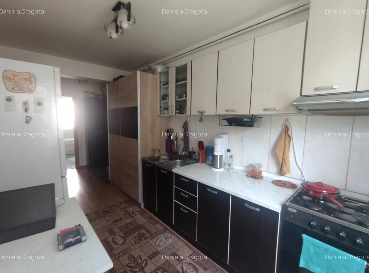 Apartament 2 camere decomandate zona Coresi - 7
