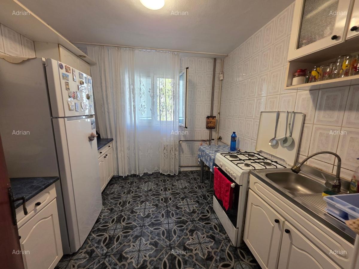 1 Decembrie 1918, 15 minute metrou, Auchan, bloc 1980, 2 gr sanitare, - 7