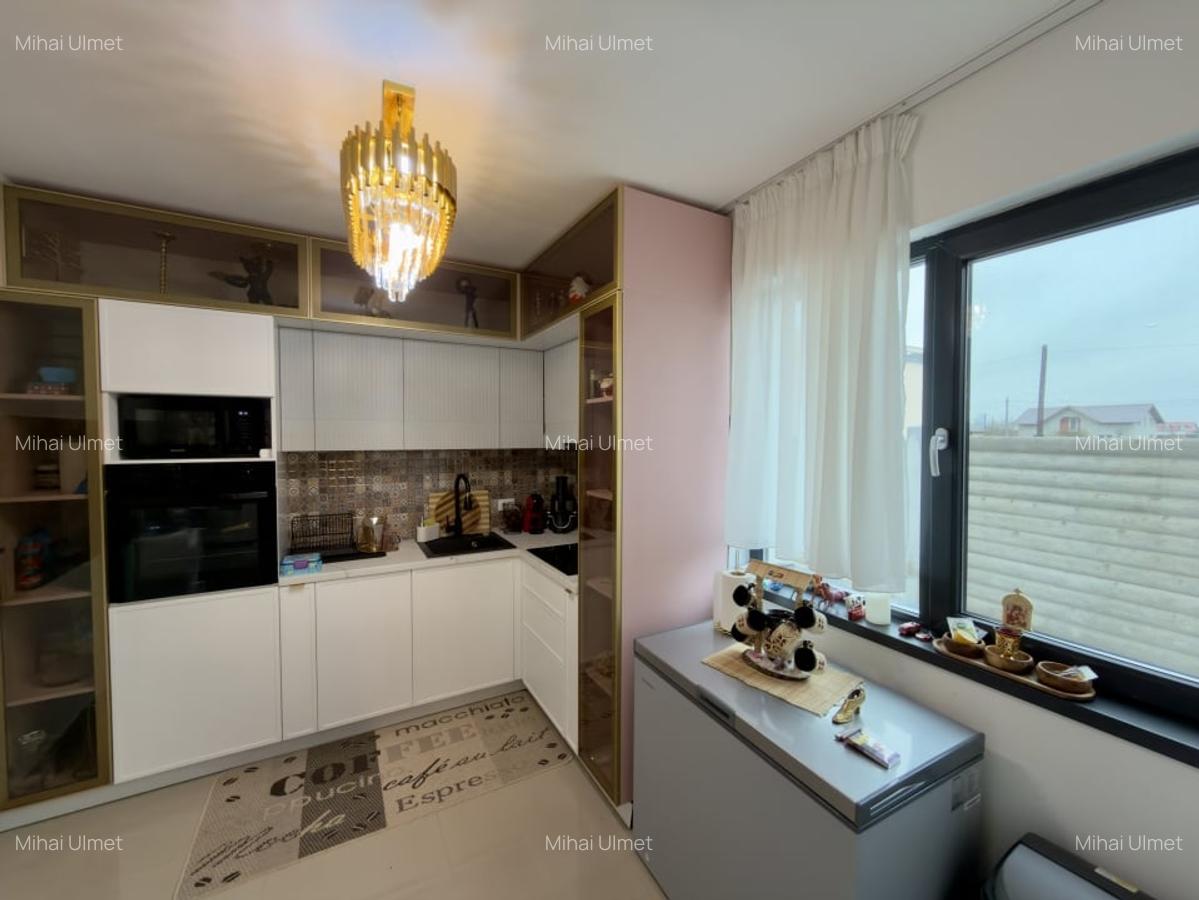 Casa| Vila individuala |Com Berceni la sosea | 10min metrou Aparatorii Patriei - 12