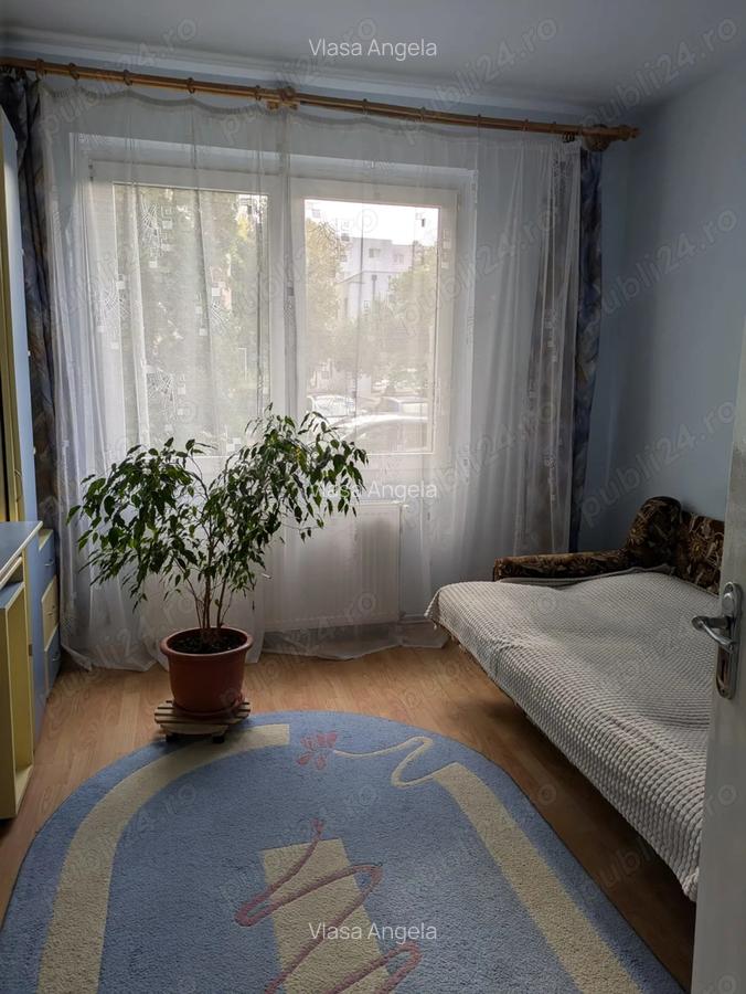 Apartament 3 camere, 2 bai, decomandat, parter UMF 7 Noiembrie - 7