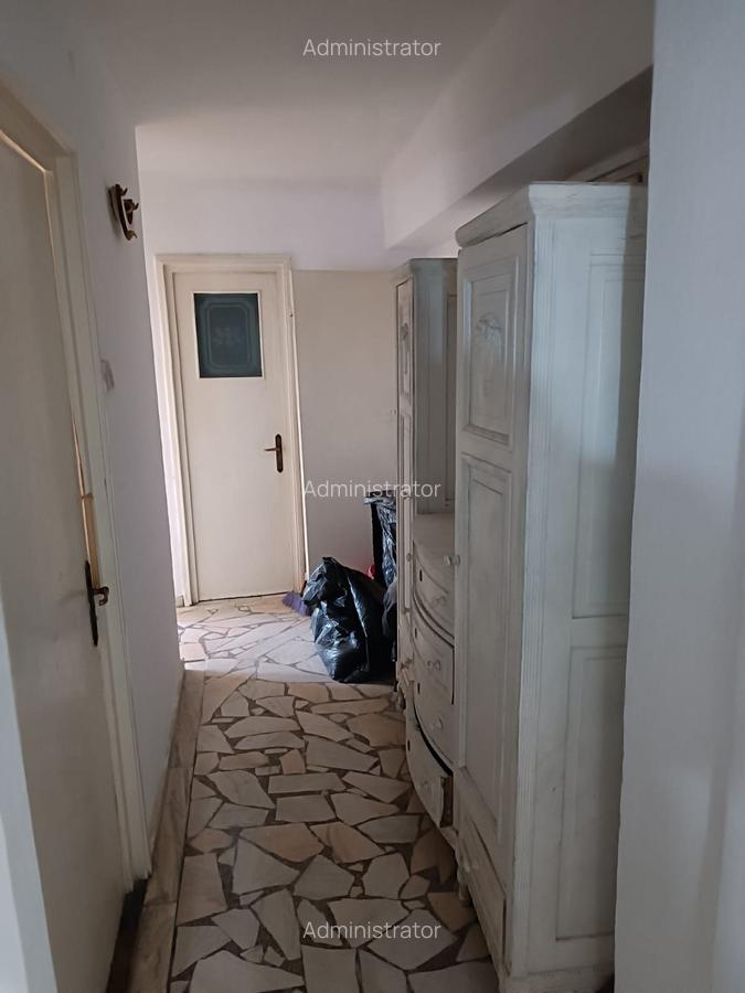 Apartament cu 4 camere decomandat în Drumul Taberei - 9