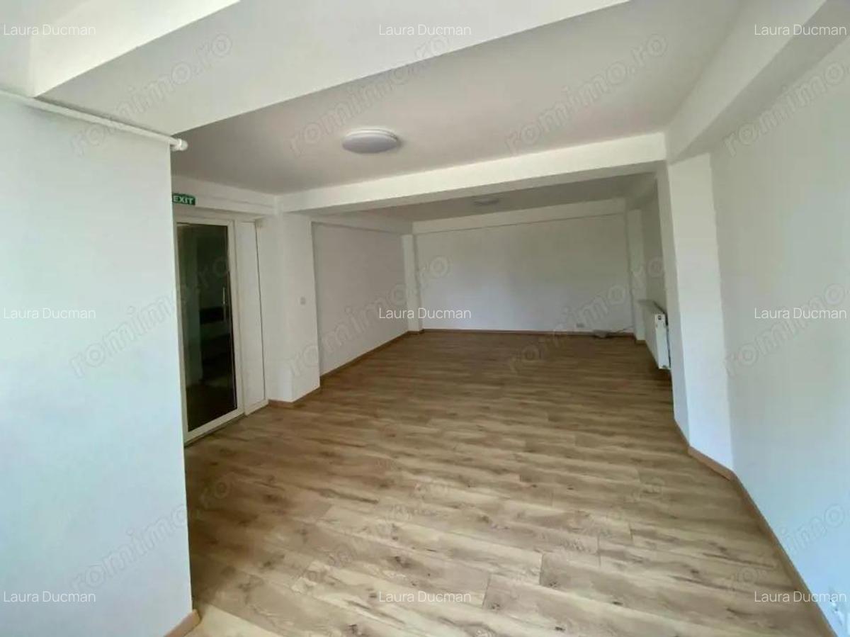 Spatiu comercial, stradal, de inchiriat - 19