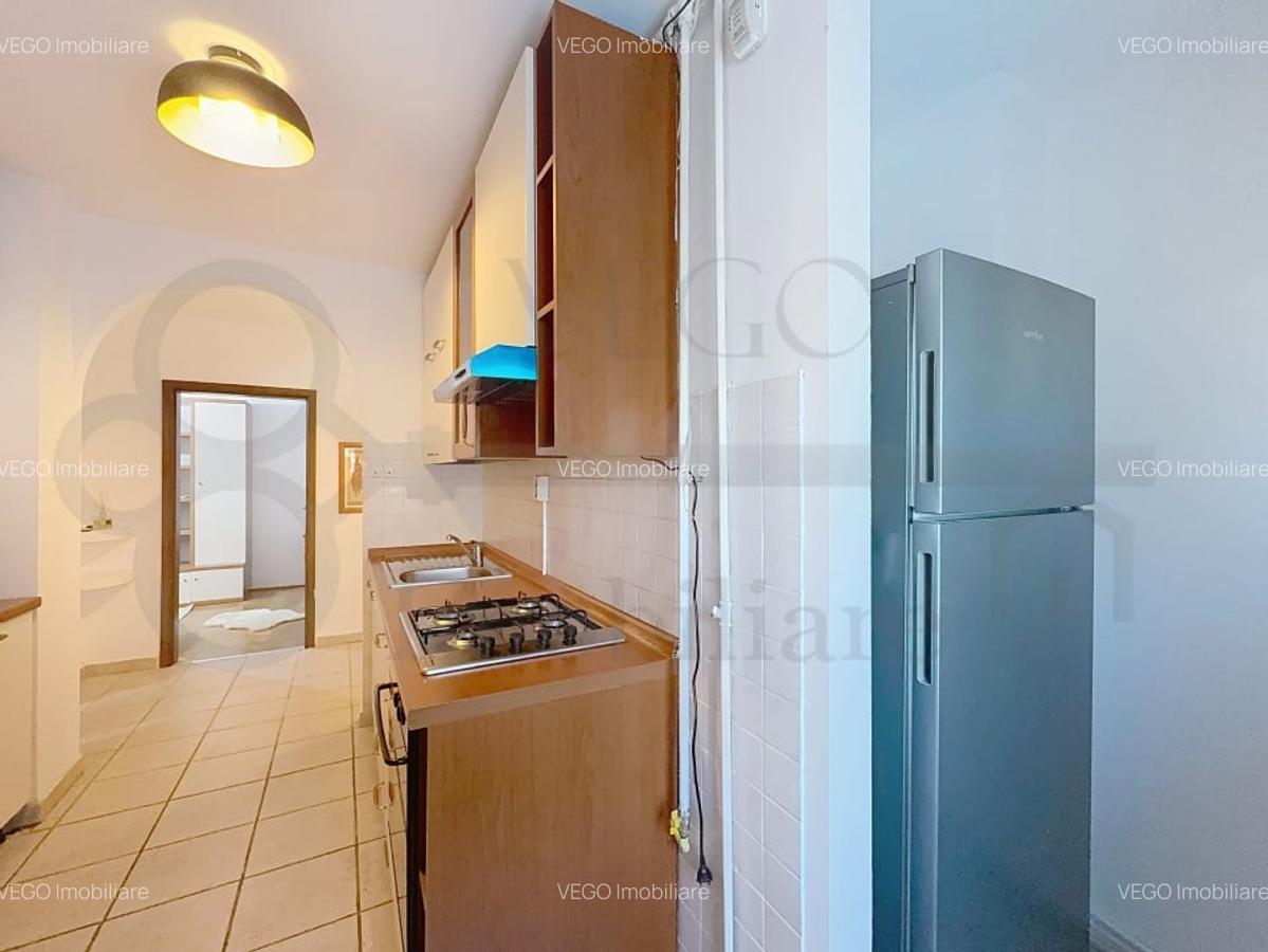 De inchiriat apartament 3 camere, decomandat, zona Nicolae Titulescu - 11