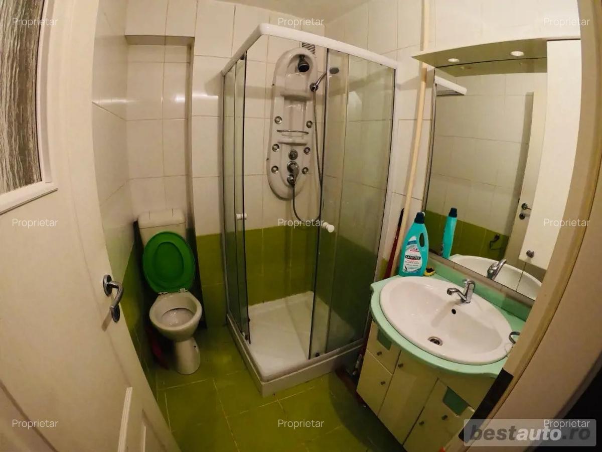 Inchiriez garsoniera in complexul studnetesc la etajul 2 - 2