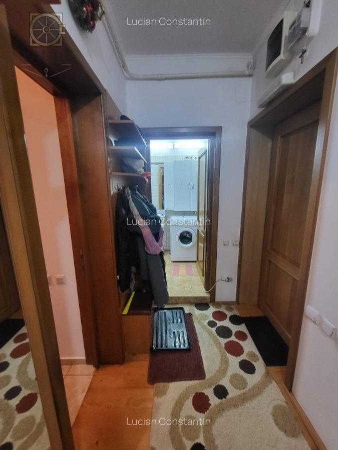 Apartament cu 3 camere circular, mobilat în 13 Septembrie - 17