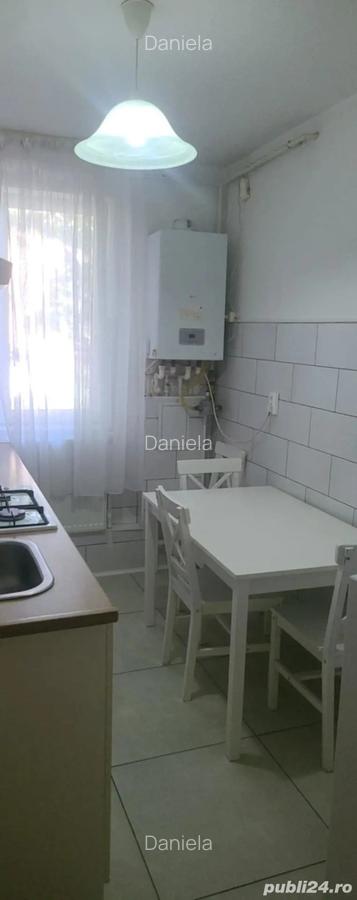 2 camere M17 pret 350 euro - 2