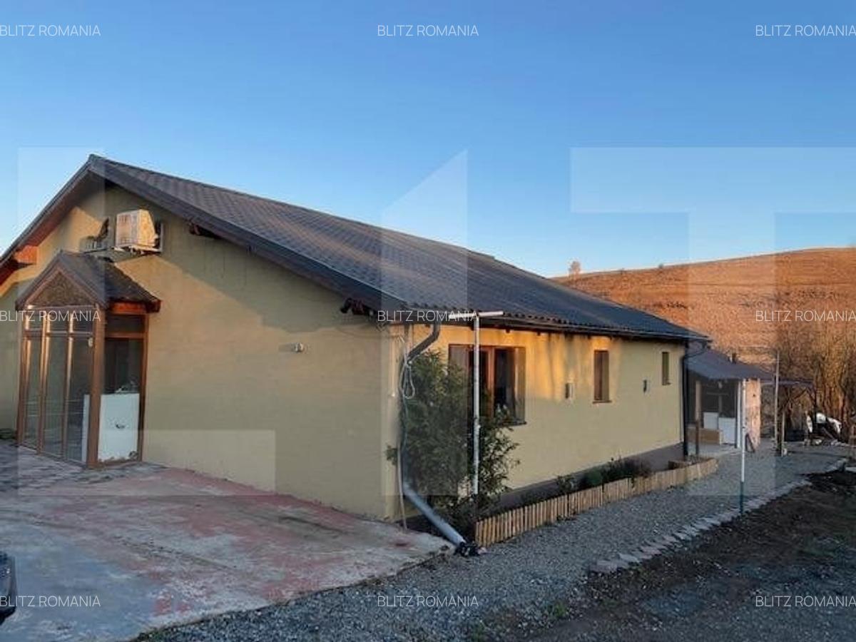 Casa individuala finisata, 290 mp utili ,2700 mp teren, front 18ml, Filea de Jos - 1