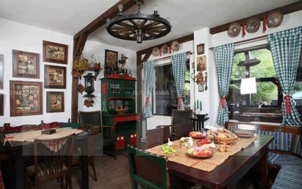 Casa de 6 camere, 320 mp, teren 700 mp, zona Bran - 9