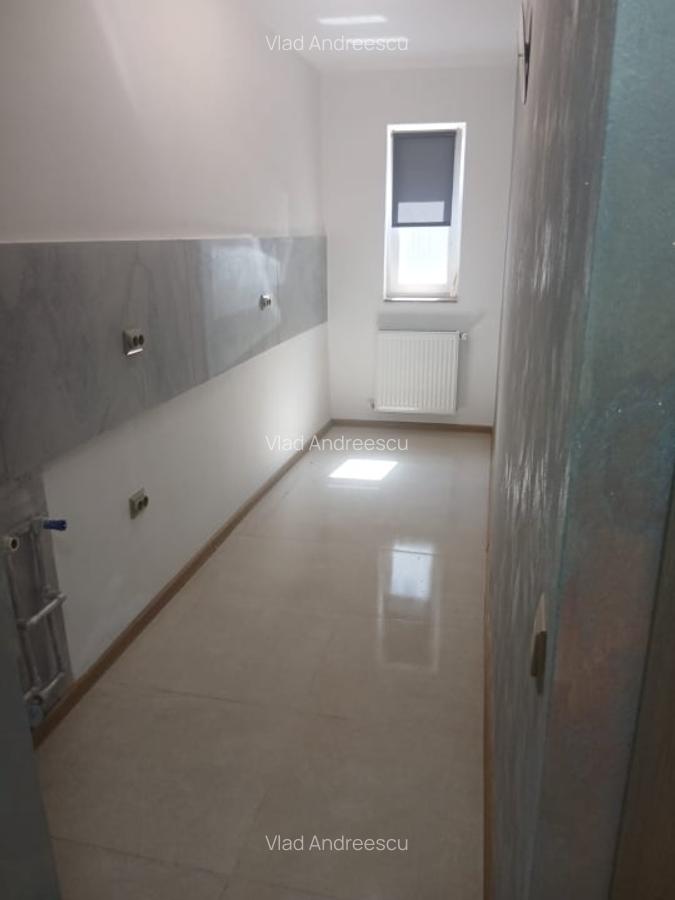 De vanzare garsoniera Comisia Centrala - 3