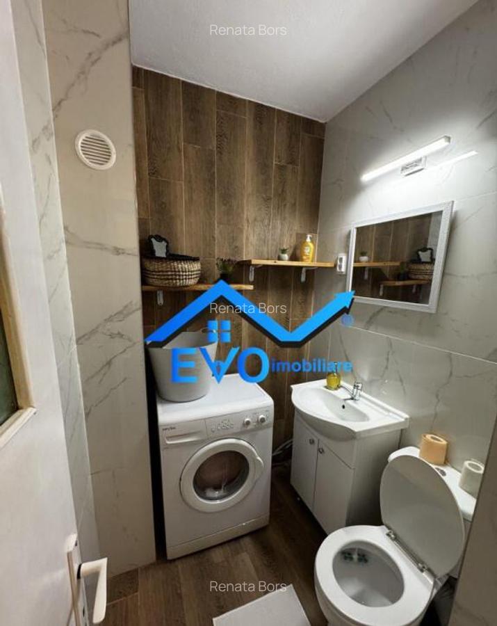 Apartament cu 3 camere, decomandat, doua bai, etajul 2, zona - 4