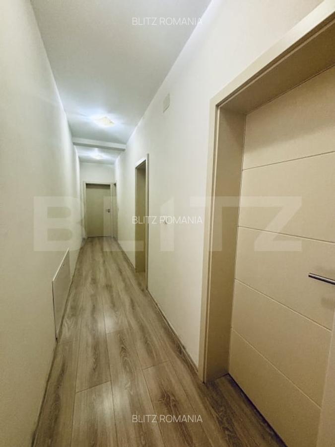 Vila contemporana cu 5 dormitoare, 5 bai si teren de 920 mp - 3