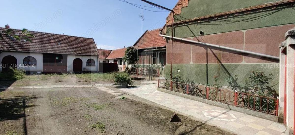 Casa mare cu gospodarie completa Belin?, jude?ul Timi? teren 4.900 mp - 2