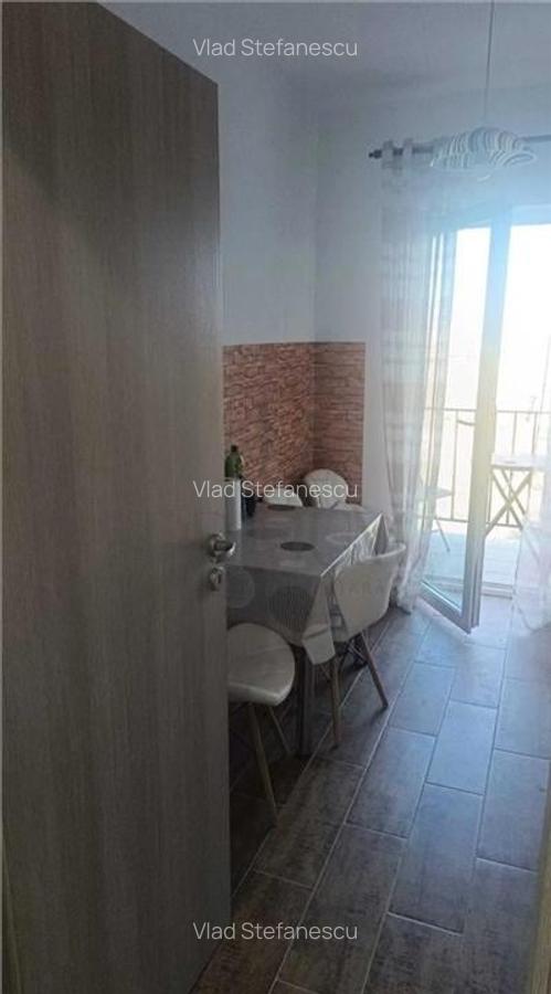 GIROC - 1 Camera - Spatios - Decomandat - Etaj intermediar - 4