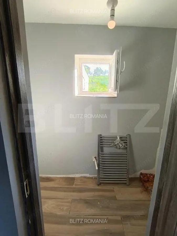 Casa cu 2 camere ?i living cu o gradina generoasa in suprafa?a de 4300 mp - 7