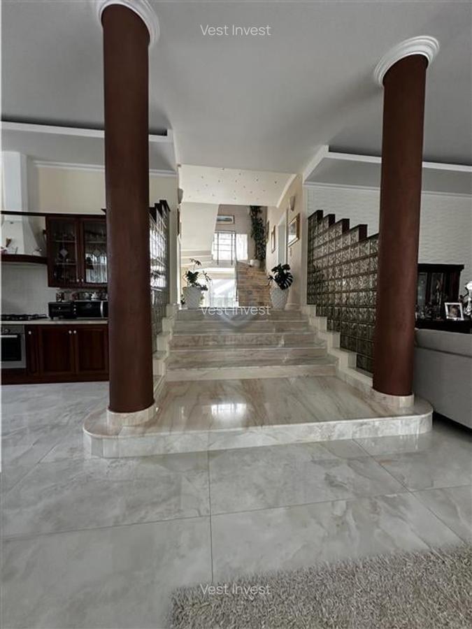 Vila lux cu piscina Sanmartin - 4