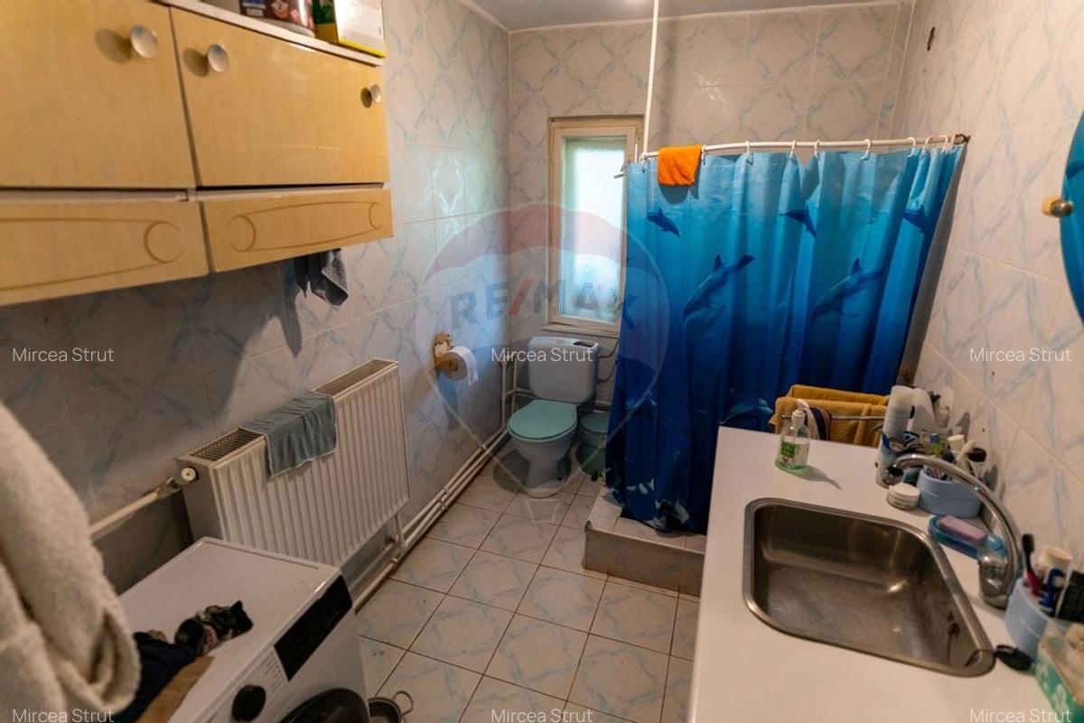 Casa / Vila cu 10 camere amplasate in 2 corpuri de cladire de vanzare - 16