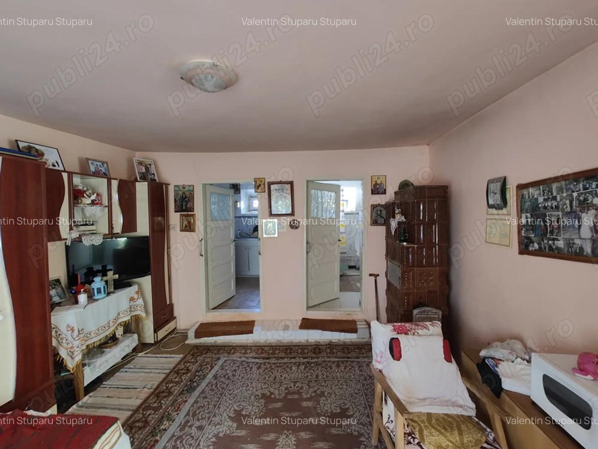 Vanzare casa batraneasca la poalele Mun?ilor Macin 1000 mp teren, 5 camere, vedere panoramica - 3