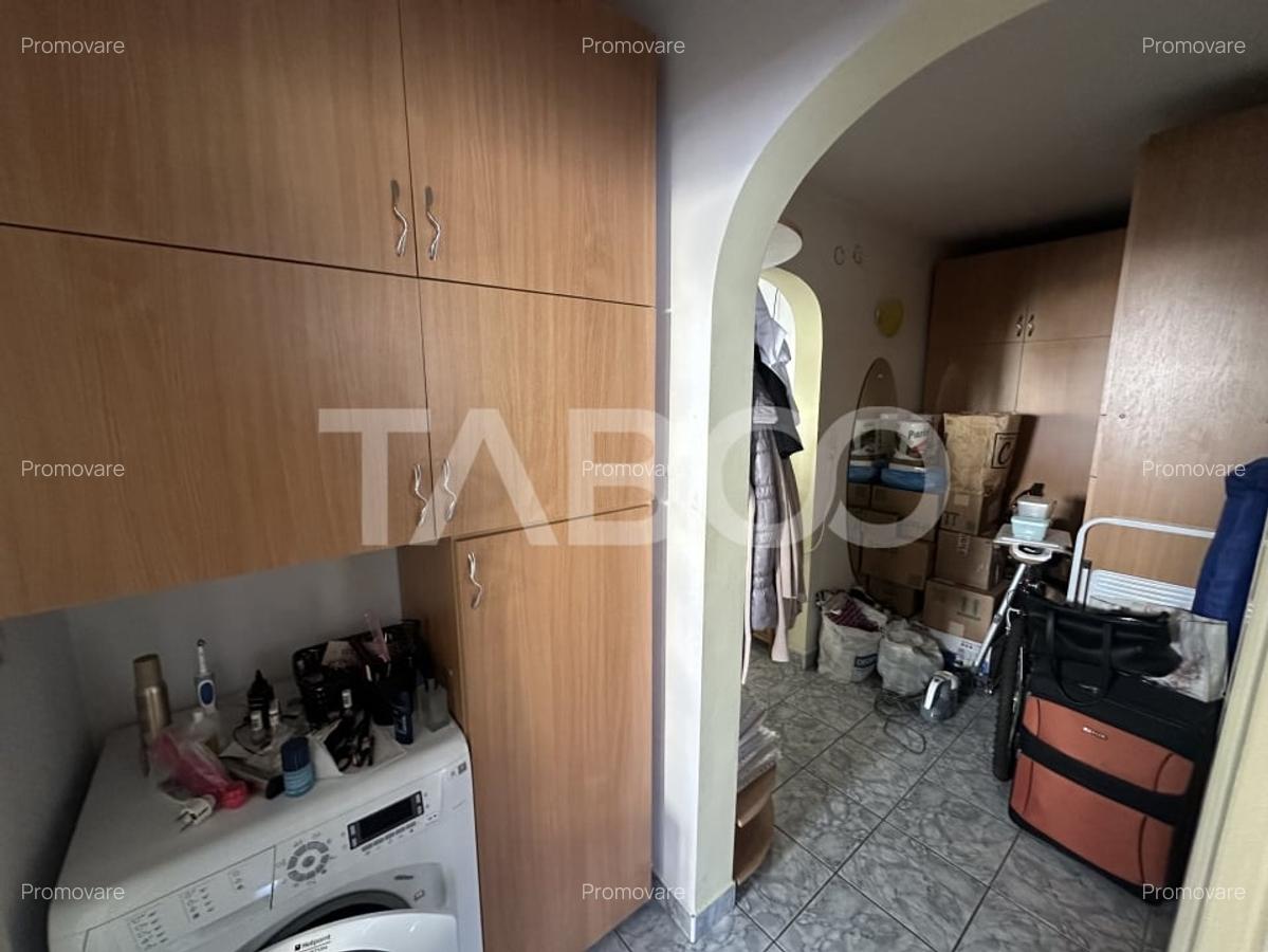 Apartament decomandat etaj intermediar 4 cu 3 camere baie cu geam lift - 9