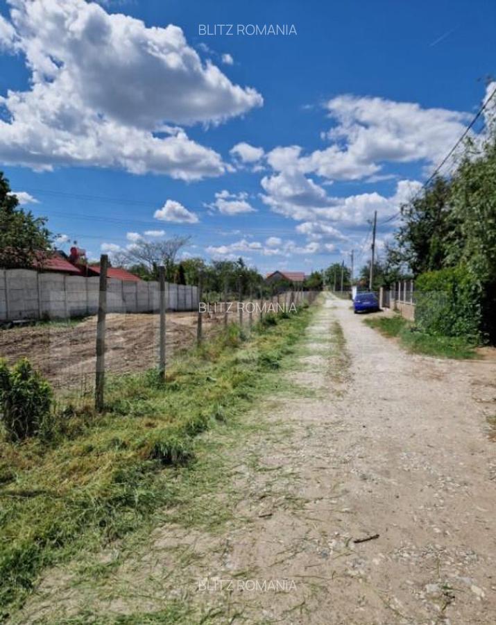 Teren intravilan, de vanzare, 1494 mp, zona Valea Fetii - 3