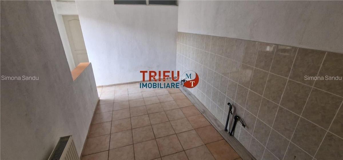 Casa 3 camere, 976 mp, garaj, zona Barabant - 10 Casa 3 camere, 976 mp, garaj, zona Barabant - 10