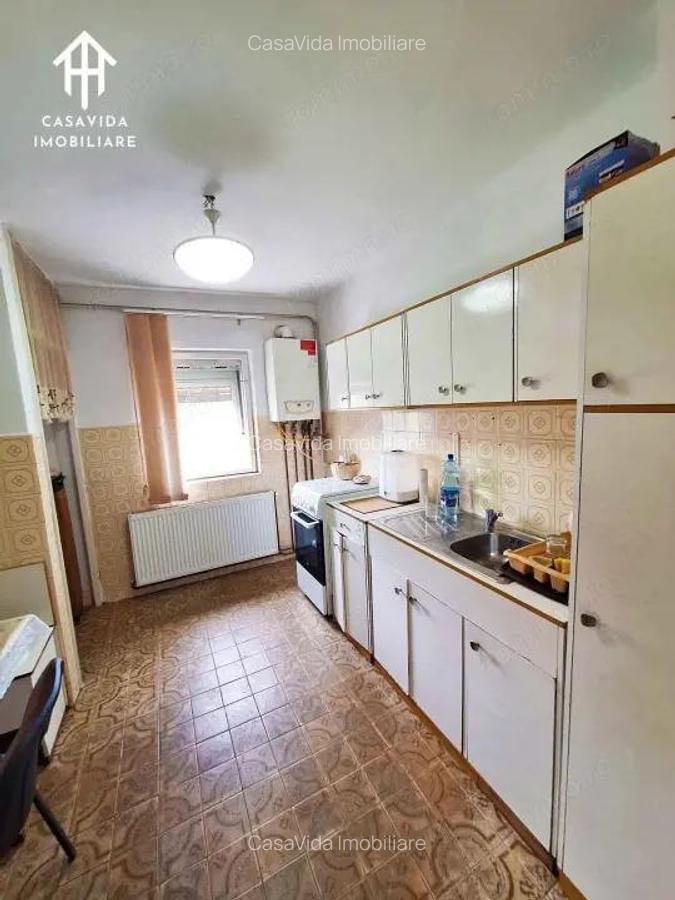 De inchiriat apartament cu 4 camere Spl. Campionilor - 10 De inchiriat apartament cu 4 camere Spl. Campionilor - 10