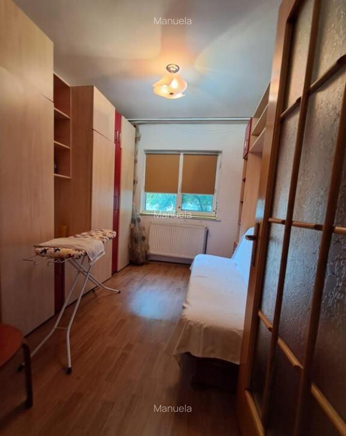 3 camere,decomandat,zona Metalurgie,etaj 2,in spate la Iulius - 6