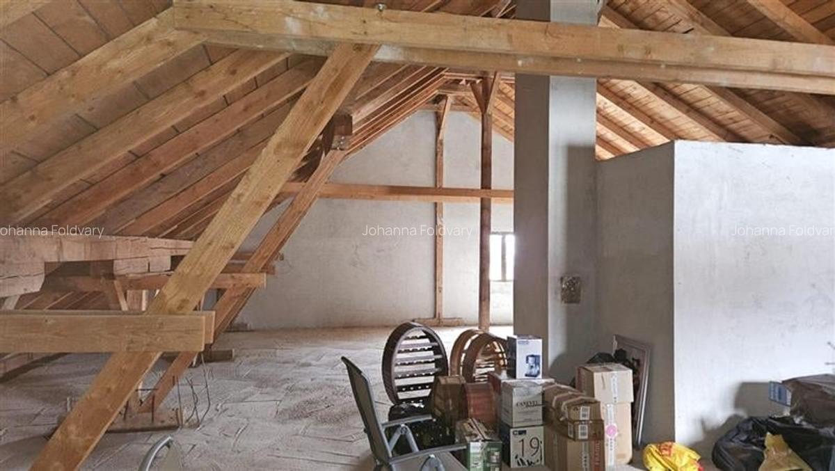 Casă cu 8 camere în Central - 17