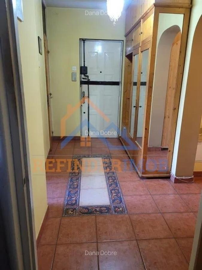 Apartament cu 3 camere decomandat în Sebastian - 7