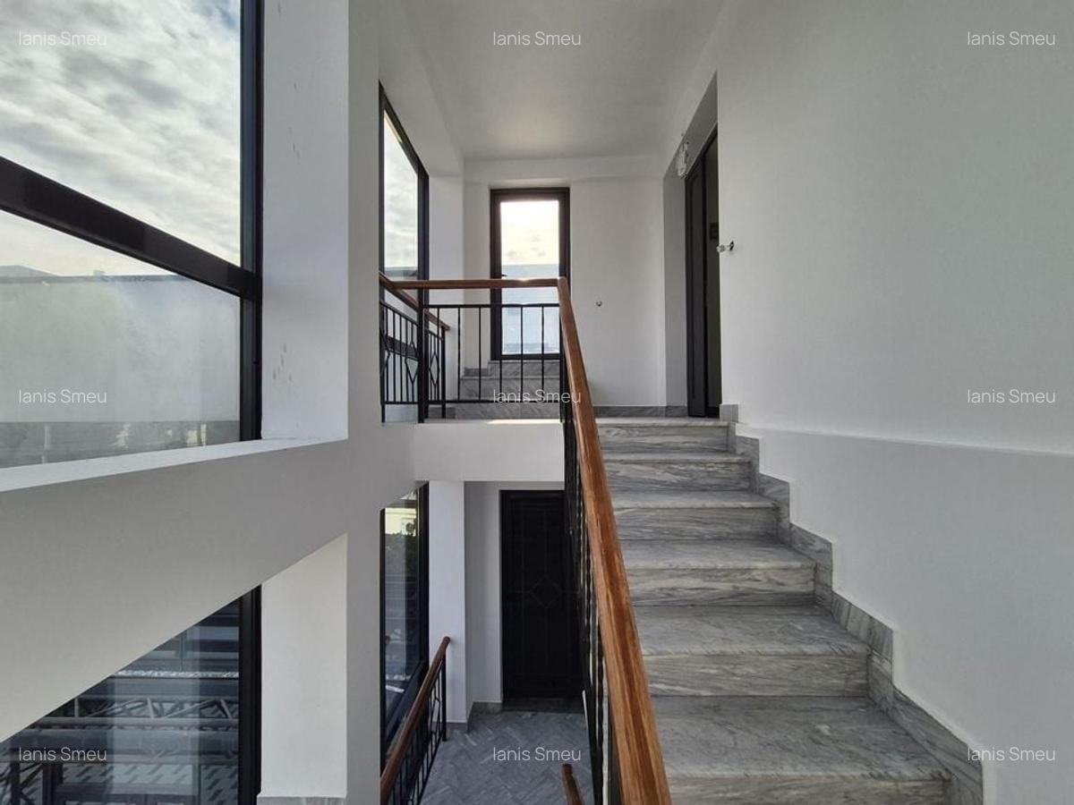 Oportunitate investitie - Vila renovata cu chiras in zona Bucurestii Noi - 7