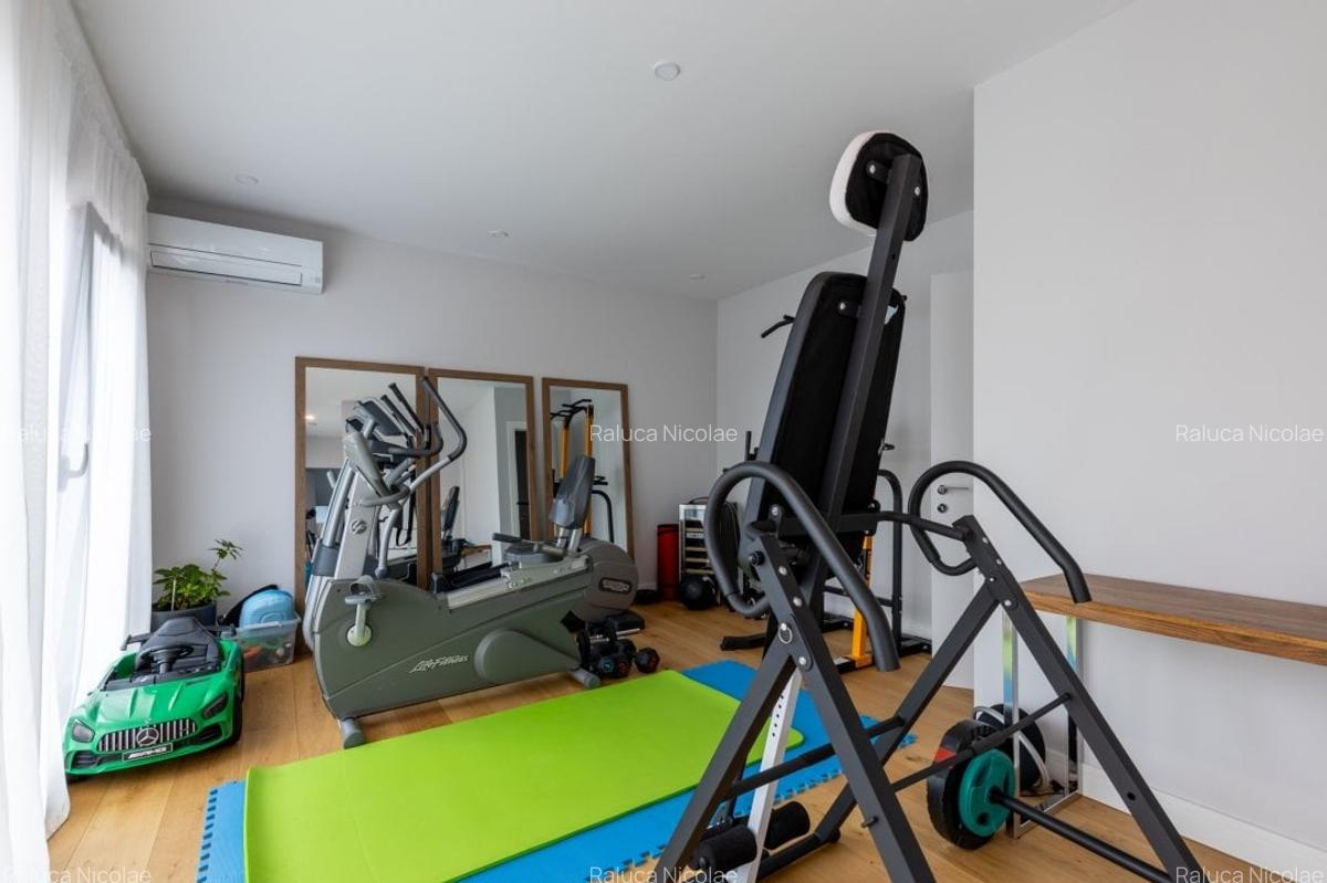 Penthouse Mobilat si Utilat cu Priveliste Panoramica spre oras - 28