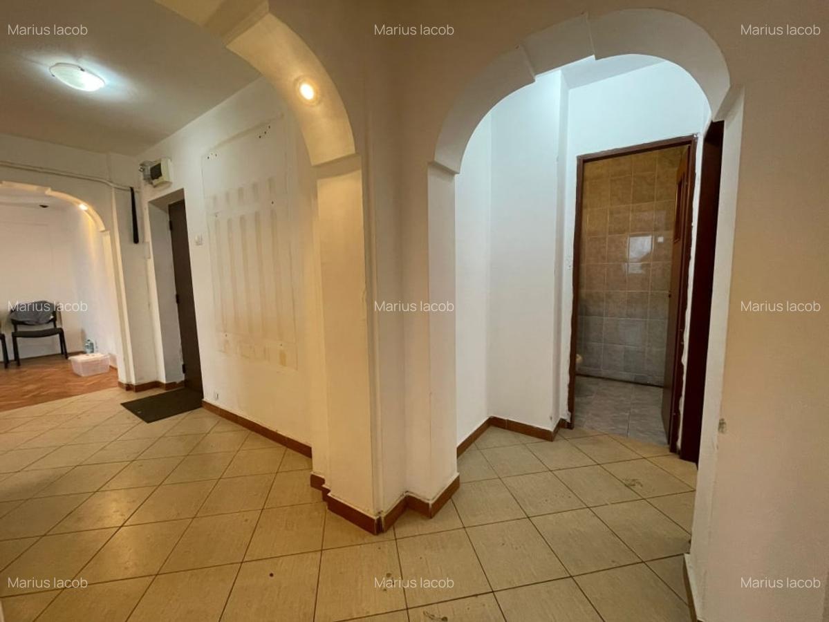 Apartament 4 camere-Podu Ros-Palas-sens giratoriu - 9