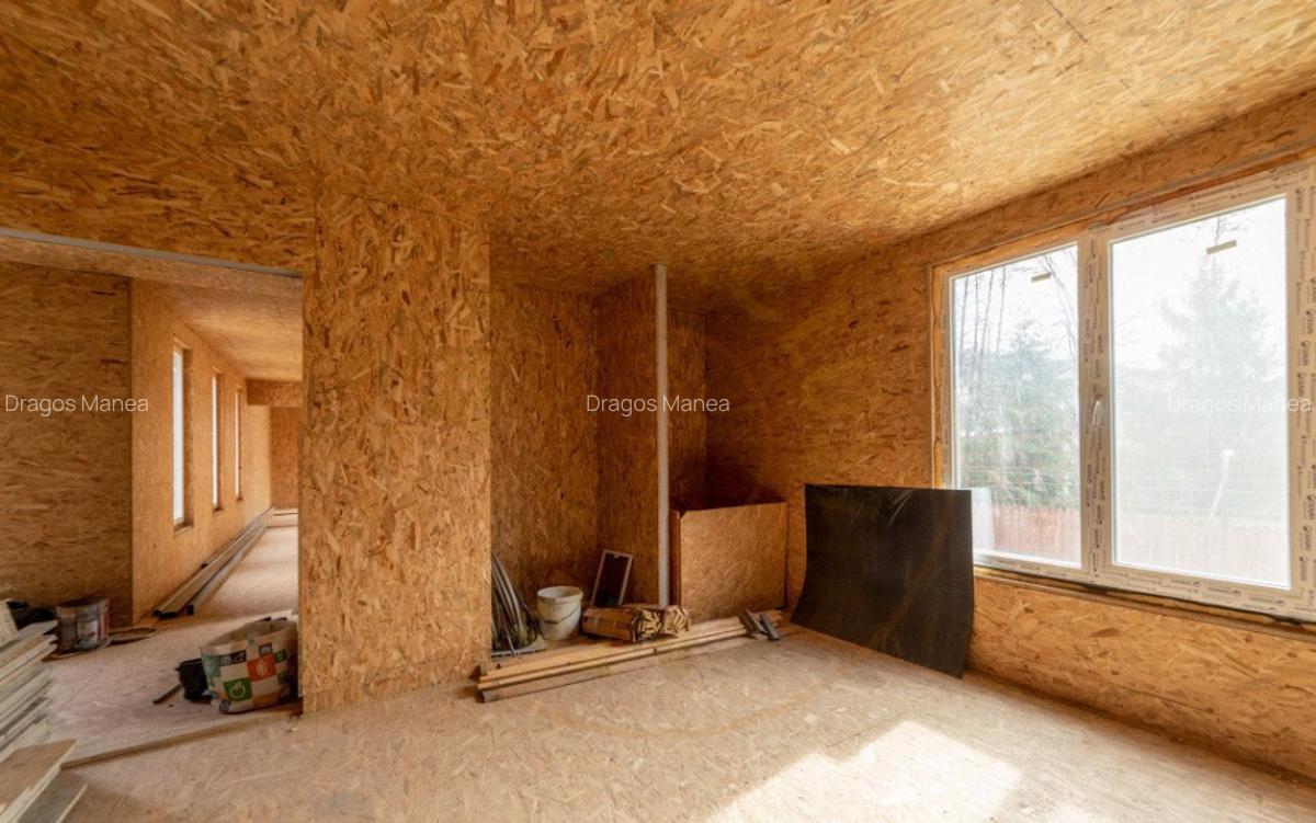 Casa moderna cu 5 camere intr-o zona lini?tita de deal - 3