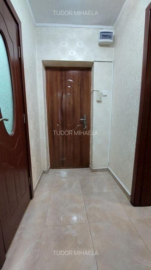 13 Seprembrie,Panduri, metrou Academia Militara la 800m - 19