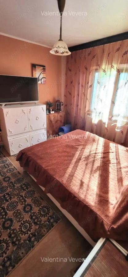 Apartament spatios, trei camere decomandate, etaj 1 din 4, IC Frimu - 2